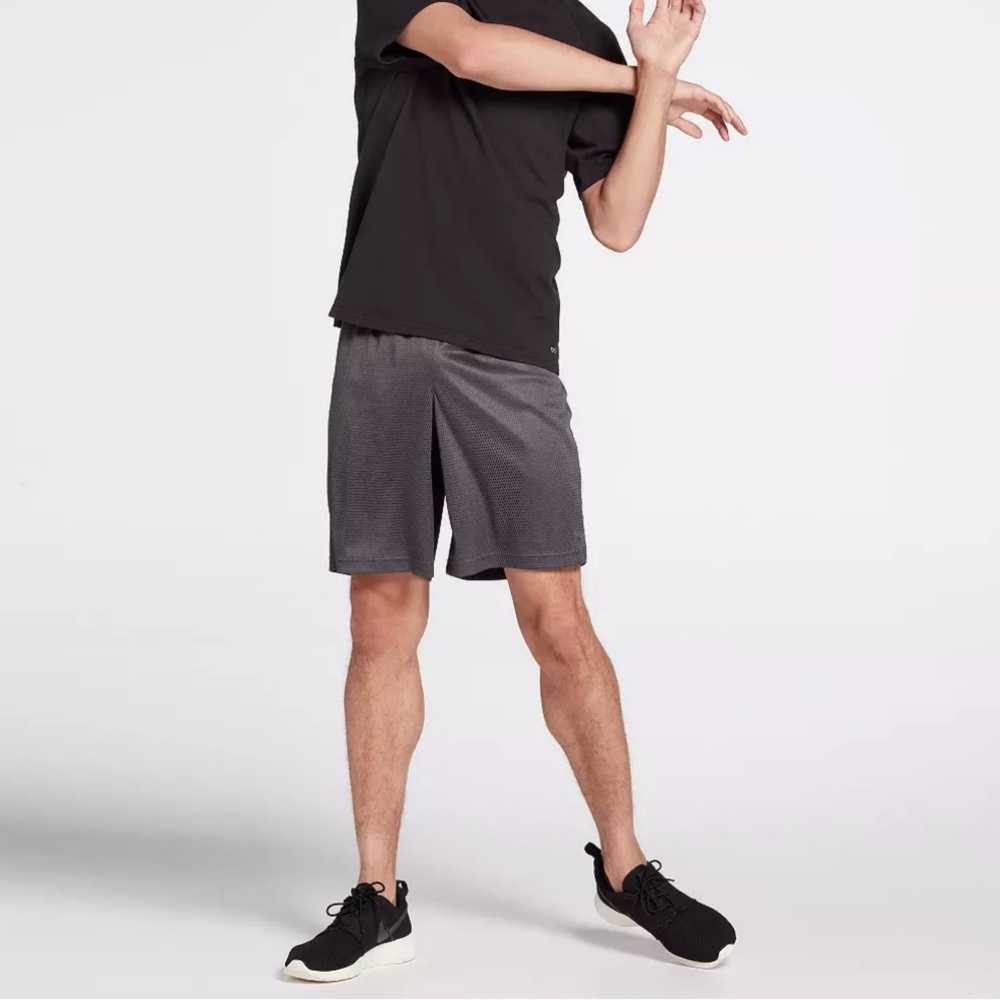 NWT DSG Men’s Pocketless Mesh Short